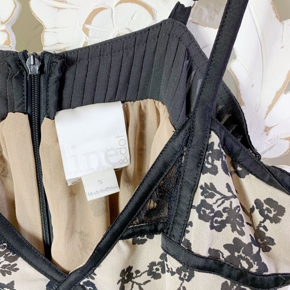 Line and dot Floral Sheer Babydoll Dress - Picture 4 of 8